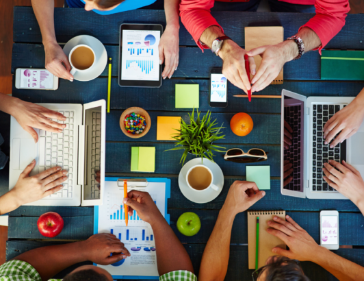 An image showing a healthy workplace.